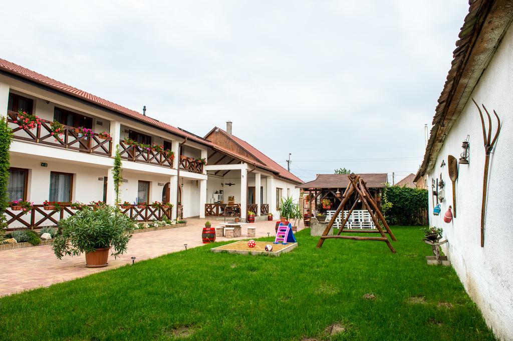 Lilaakac Vendeghaz Hotel Hosszupalyi Exterior photo